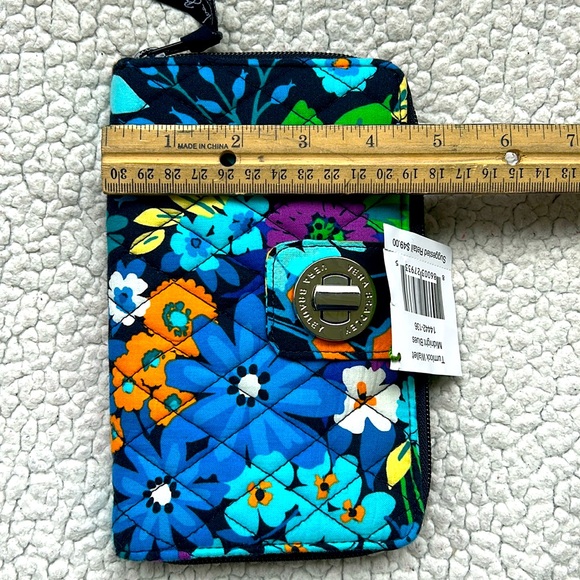 NWT Vera Bradley Turnlock Wallet Midnight Blues Pattern - Picture 5 of 8